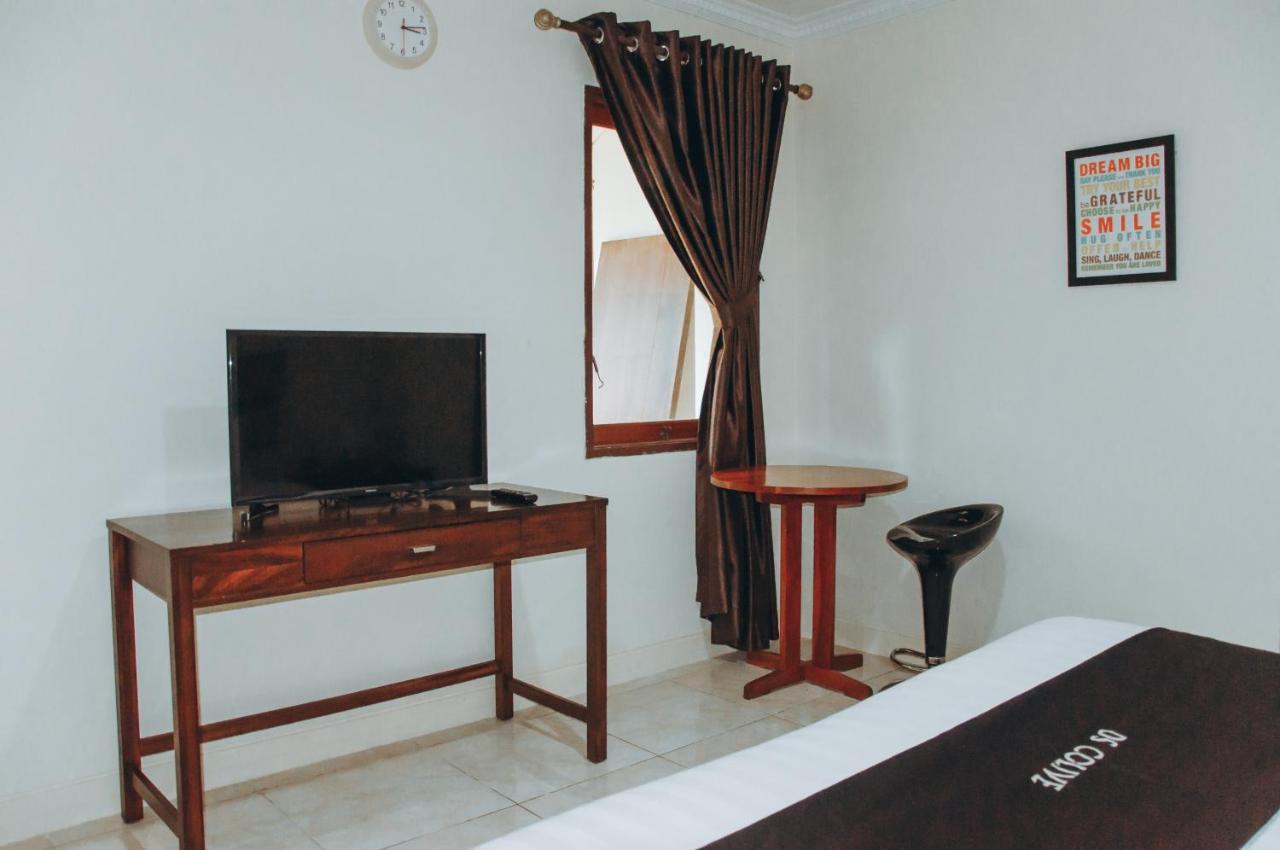 Ds Colive Marina Airport Hotel Semarang Exterior foto